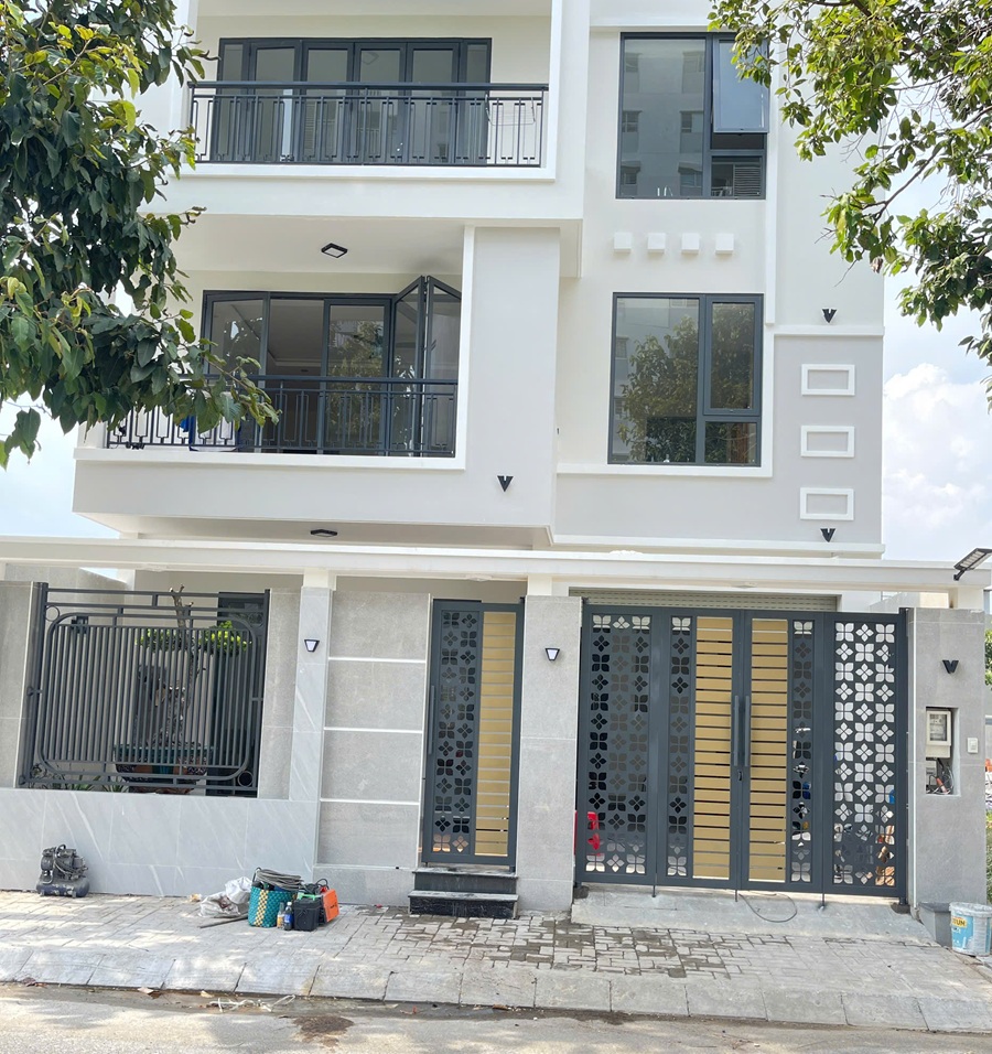Mẫu cửa cổng 4 cánh cnc đẹp