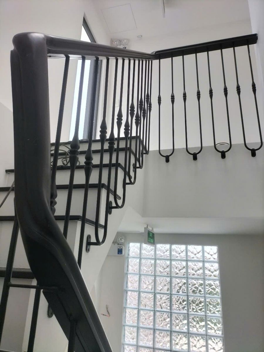 Những mẫu cầu thang sắt đẹp