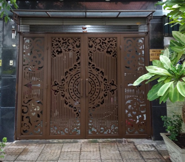 cửa sắt cnc trống đồng