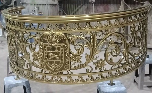 mẫu lan can ban công nhôm đuc thành phố Hồ Chí Minh.jpg