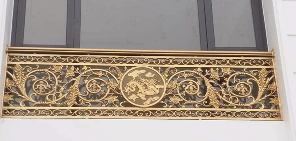những mẫu ban công nhôm đúc đẹp nhất.png
