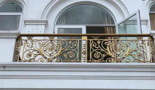 những mẫu lan can nhôm đúc nguyên khối đẹp nhất.png